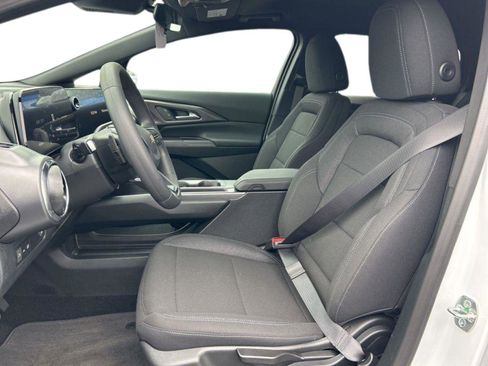 New 2026 Chevrolet Equinox EV LT image 12