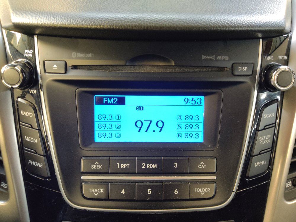 Used 2017 Hyundai Elantra GT FWD image 25
