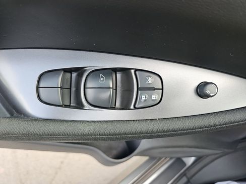 Used 2023 Nissan Leaf S FWD image 31