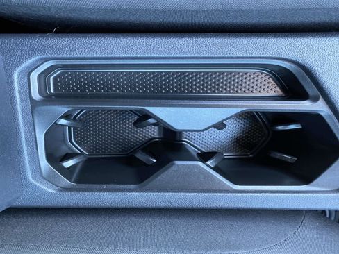 Used 2022 Volkswagen Tiguan S image 29