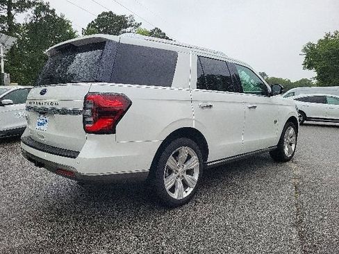 Used 2022 Ford Expedition King Ranch AWD/4WD image 2