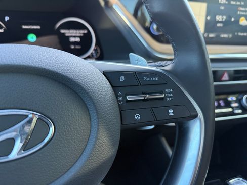 Used 2020 Hyundai Sonata Limited image 16