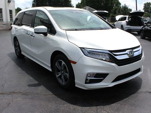 Used 2018 Honda Odyssey Touring image 12