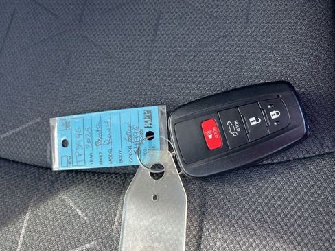 Used 2025 Toyota RAV4 XLE w/ Convenience Package image 81