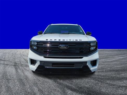 New 2026 Ford Expedition Max Platinum image 9