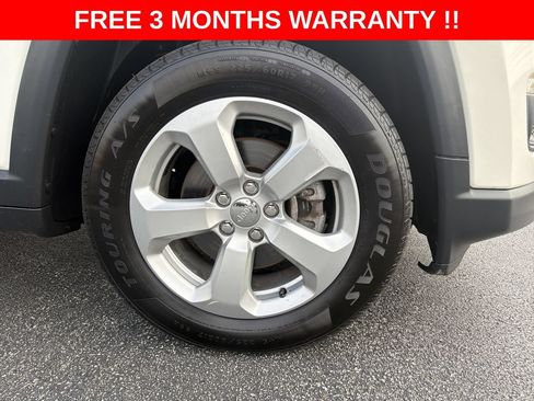 Used 2019 Jeep Compass Latitude w/ Popular Equipment Group FWD image 10