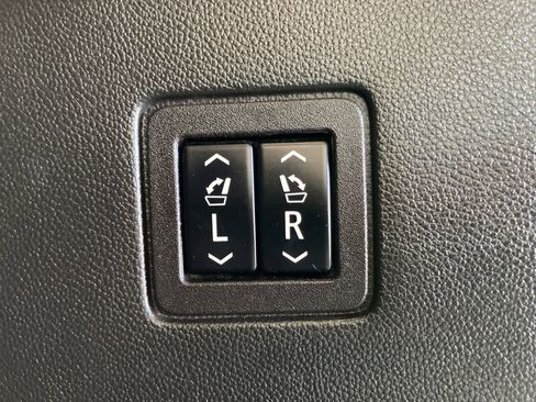 Used 2019 Chevrolet Traverse High Country AWD/4WD image 33