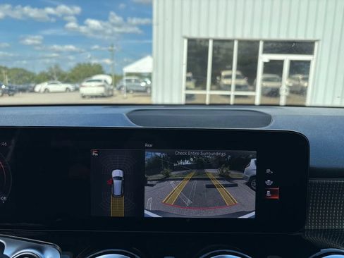 Used 2023 Mercedes-Benz EQB 250+ image 20