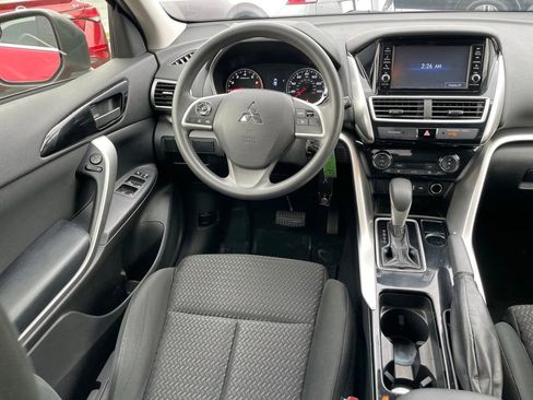 Used 2019 Mitsubishi Eclipse Cross ES FWD image 8