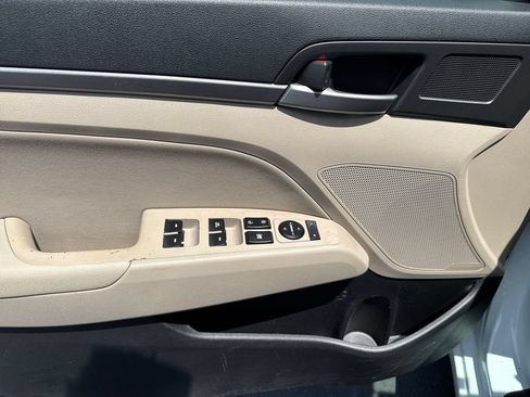 Used 2018 Hyundai Elantra Value Edition FWD image 11