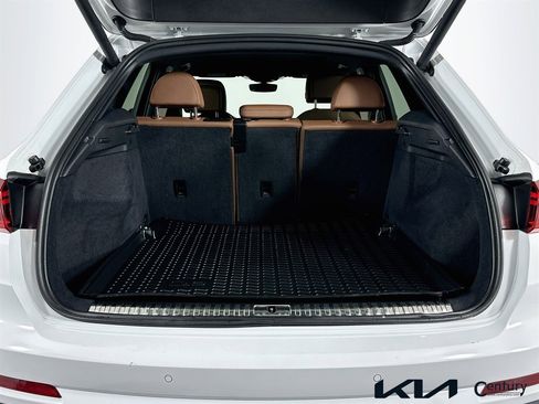 Used 2021 Audi Q3 2.0T Premium image 24