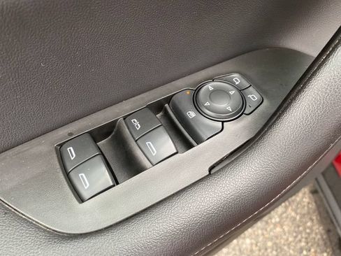 Used 2019 Chevrolet Blazer LT FWD image 16