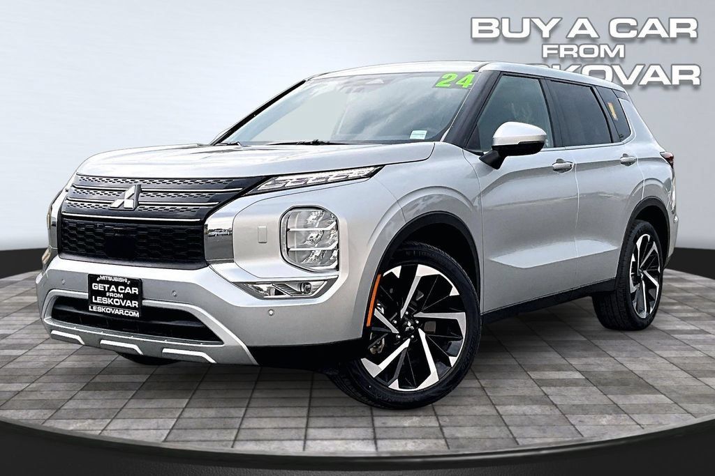 Used 2024 Mitsubishi Outlander SE AWD/4WD image 12