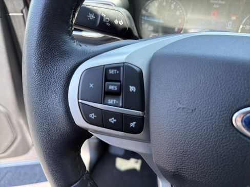 Used 2021 Ford Explorer XLT w/ Equipment Group 202A RWD image 41