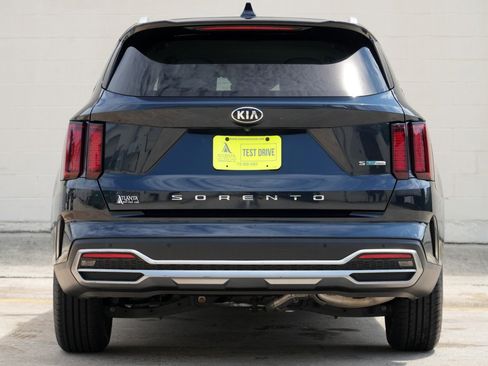Used 2021 Kia Sorento S FWD image 10