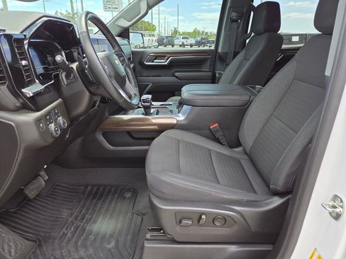 Used 2024 Chevrolet Silverado 1500 LT AWD/4WD image 21
