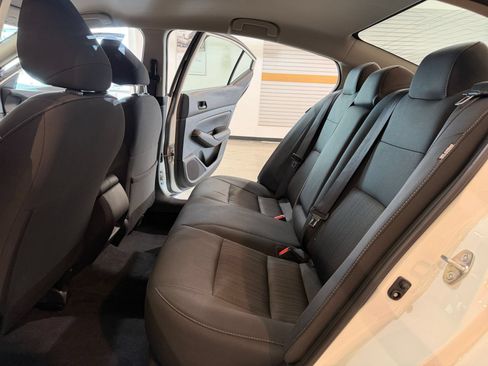 Used 2025 Nissan Altima 2.5 SV FWD image 24