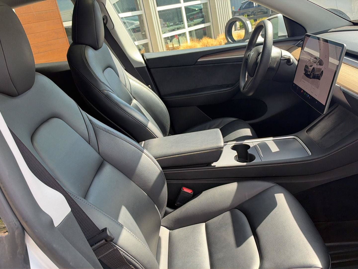 Used 2024 Tesla Model Y Long Range AWD/4WD image 12