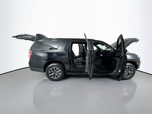 Used 2023 Chevrolet Suburban Z71 AWD/4WD image 32