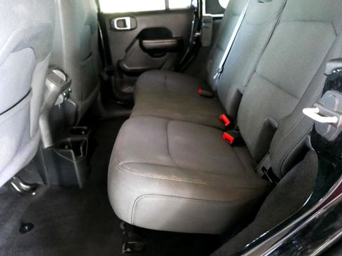 Used 2020 Jeep Wrangler Unlimited Sport image 11