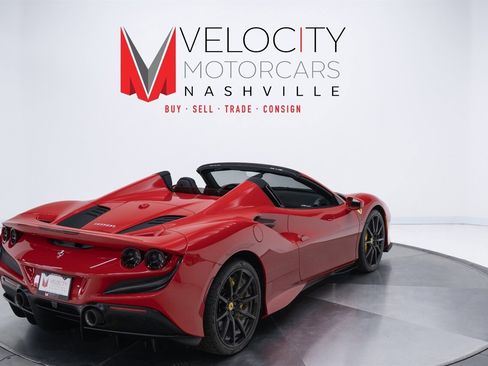 Used 2022 Ferrari F8 Tributo image 14