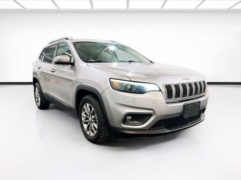 Used 2021 Jeep Cherokee Latitude Lux image 3