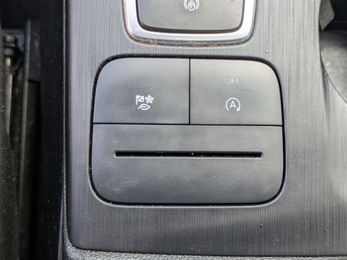 Used 2022 Ford Escape SE w/ SE Sport Appearance Package FWD image 30
