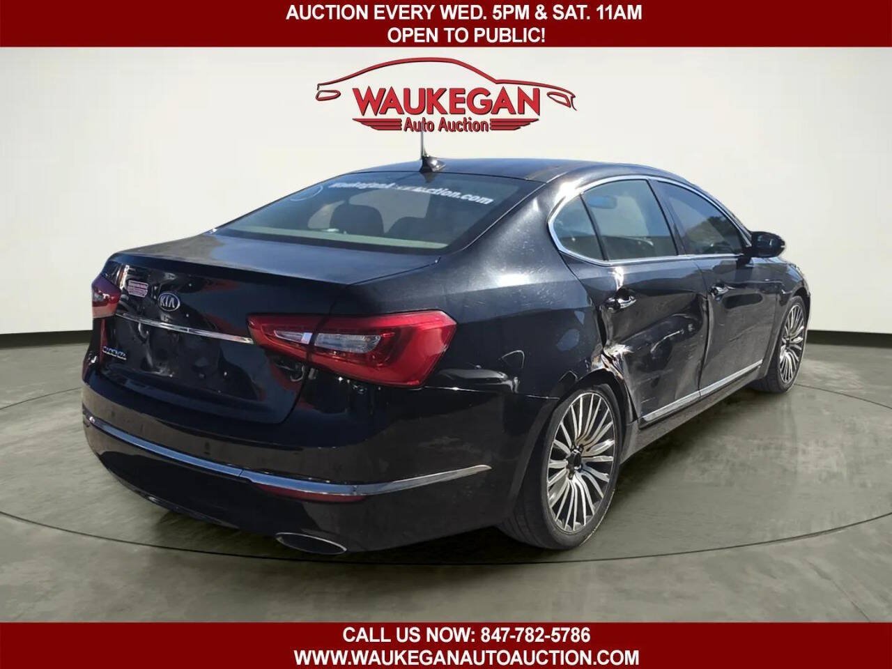 Used 2014 Kia Cadenza Premium w/ Technology Package FWD image 5