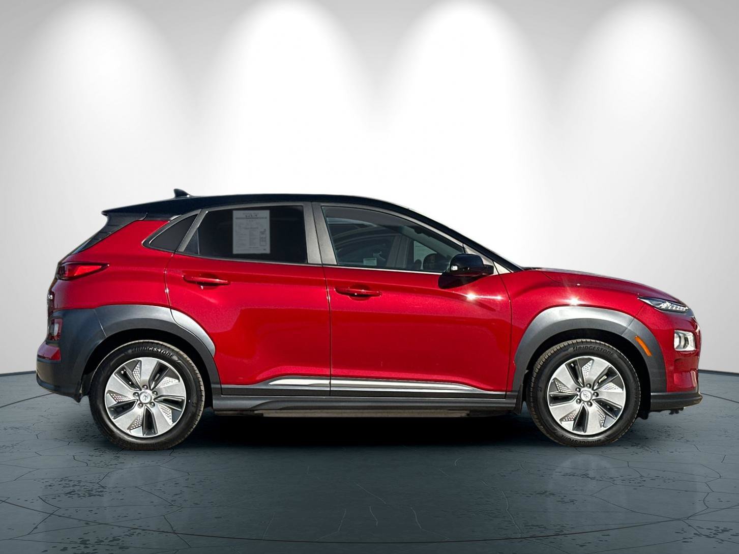 Used 2021 Hyundai Kona SEL w/ Cargo Package FWD image 3