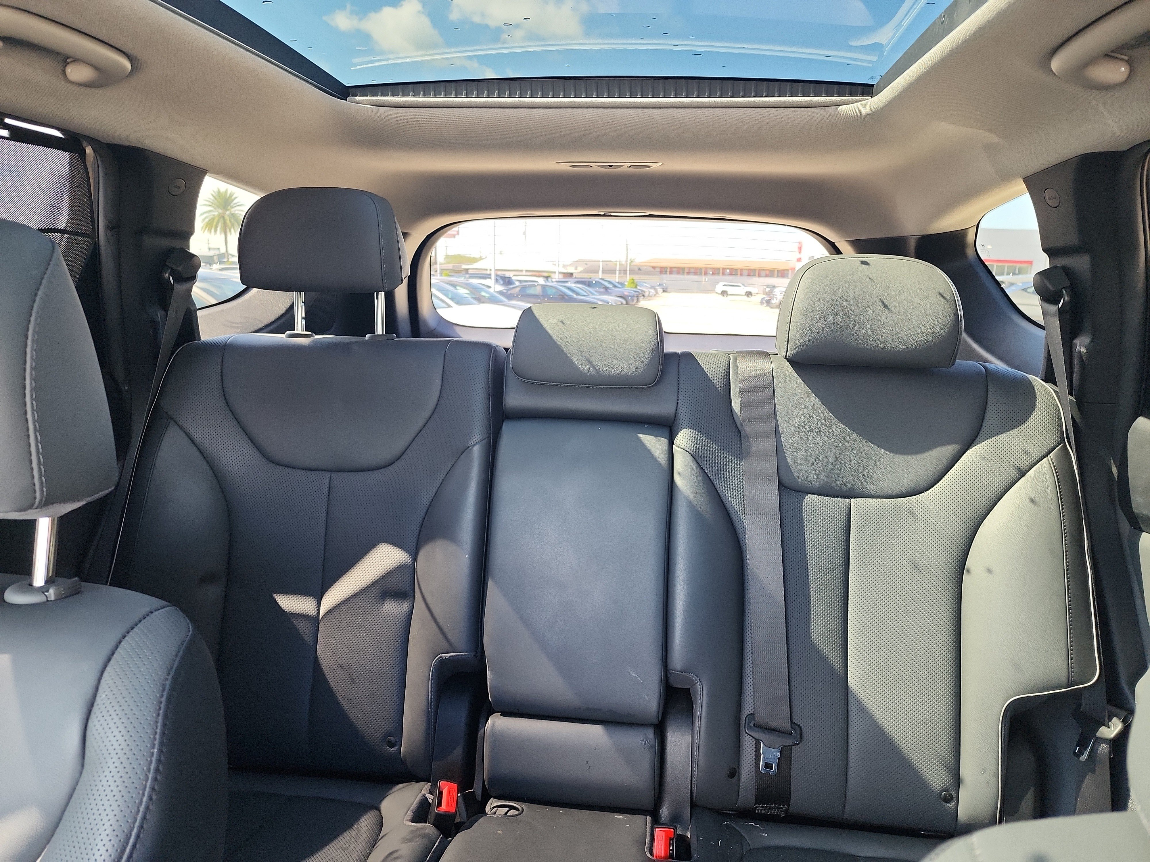 Used 2022 Hyundai Santa Fe Limited FWD image 18