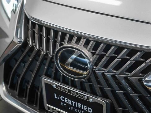 Used 2023 Lexus ES 350 w/ Premium Package image 8