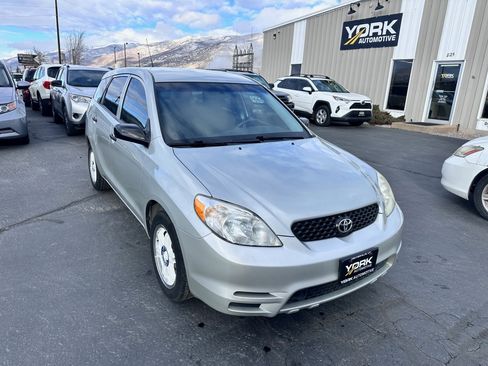 Used 2004 Toyota Matrix image 1