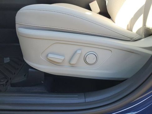 Certified 2025 Kia Sorento S w/ Panoramic Sunroof Package FWD image 13