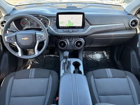 Used 2025 Chevrolet Blazer LT image 35