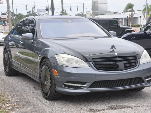 Used 2010 Mercedes-Benz S 550 image 3
