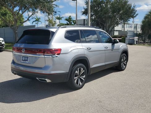 Certified 2024 Volkswagen Atlas SE FWD image 5