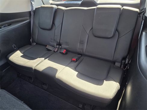 Used 2021 Nissan Armada Platinum image 20