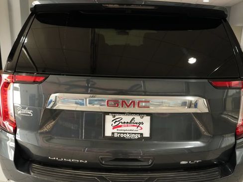 Used 2021 GMC Yukon SLT AWD/4WD image 8