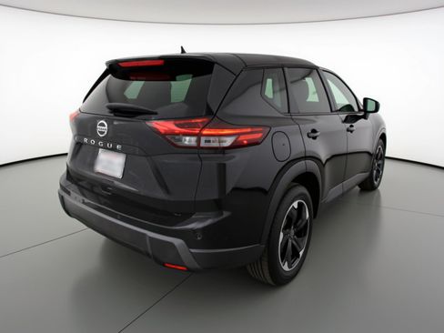 Used 2025 Nissan Rogue SV FWD image 9