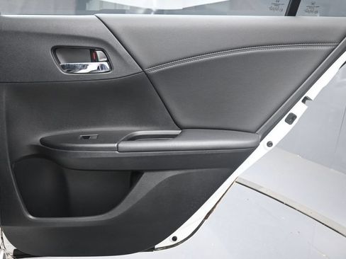 Used 2014 Honda Accord Sport image 25