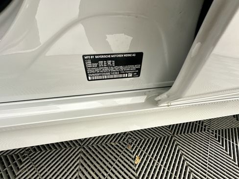 Used 2024 BMW 330i Sedan w/ Premium Package image 12