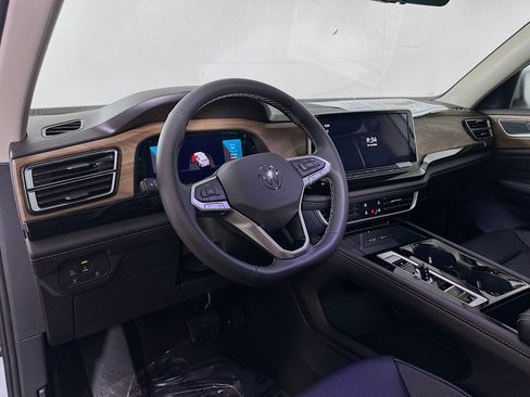 New 2026 Volkswagen Atlas SE image 9