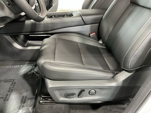 Used 2025 Nissan Murano SV image 21