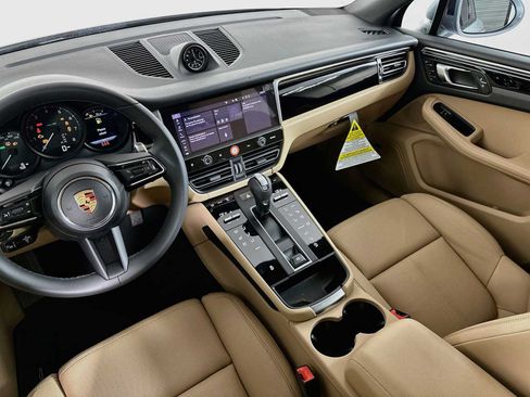 New 2026 Porsche Macan AWD/4WD image 25
