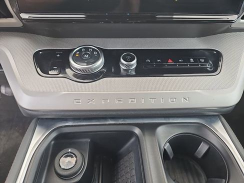 Used 2025 Ford Expedition Max Active image 29