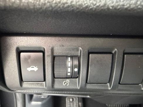 Used 2025 Subaru Legacy Premium AWD/4WD image 18