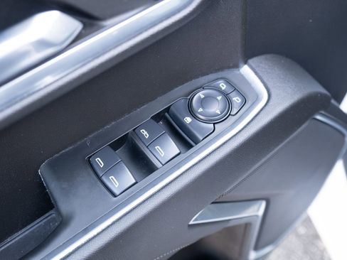 Used 2024 GMC Sierra 1500 SLE w/ Preferred Package image 10