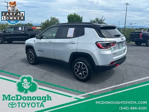 Used 2025 Jeep Compass Trailhawk AWD/4WD image 6