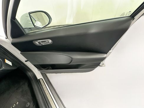 Used 2024 Hyundai Ioniq 6 SE image 32