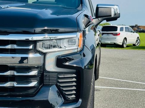 Used 2023 Chevrolet Silverado 1500 LTZ w/ LTZ Premium Package AWD/4WD image 31